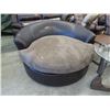 Image 1 : NEW - Swivel Papasan Chair