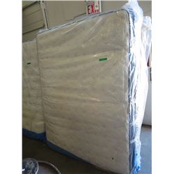 NEW - Queen Size Memory Foam Mattress