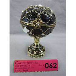Bijou Enameled music box