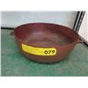 Image 1 : Vintage hand hammered copper pan