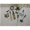 Image 2 : BOX LOT VINTAGE KITCHENALIA ITEMS