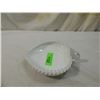 Image 3 : VINTAGE FENTON MILK GLASS HEART DISH RUFFLED EDGE
