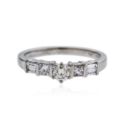 Platinum 0.59 ctw Diamond Ring