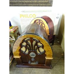 Philco Antique Radio w/Original Box