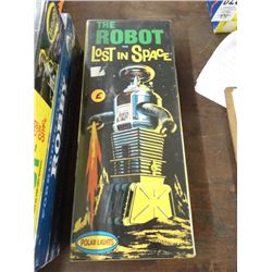  Robby Robot/Lost In Space 