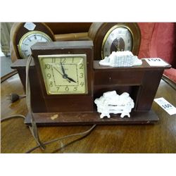 United Mantle Clock