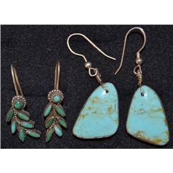 TWO PAIR OF EARRINGS (CN)
