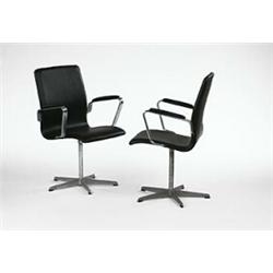 Arne Jacobsen, Oxford armchairs, pair, Fritz Hansen, Denmark, 1965, steel, aluminum, upho...