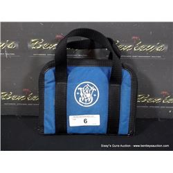 SMALL BLUE SMITH & WESSON PADDED CARRY BAG