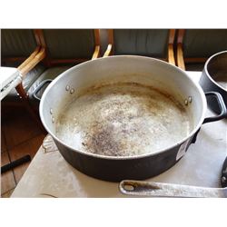 Lg. Braising Pot