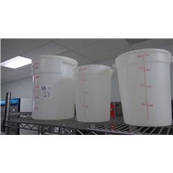 3 LARGE PLASTIC MEASURING / MIXING PAILS