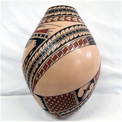 Mata Ortiz Polychrome Jar by Yolanda Soto