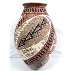 Mata Ortiz Marbleized Clay Jar by V. Villapando