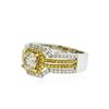 Image 2 : 18-22KT Two-Tone Gold EGL USA Cert 1.61 ctw Diamond Ring