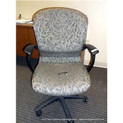 OFFICE CHAIR
