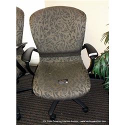OFFICE CHAIR