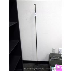 DIPLAY STAND