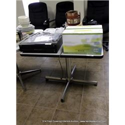 DINING TABLE 36”X36”