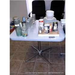 DINING TABLE 36”X36”