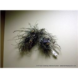 DECORATIVE WALL HANGING