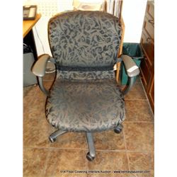 OFFICE CHAIR