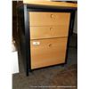 Image 1 : COMPUTER CABINET