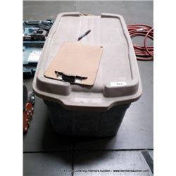 RUBBERMAID BIN WITH VACUUM ACCESSORIES