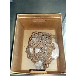 BOX: TIRE CHAINS