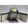 Image 1 : KEURIG 1 CUP COFFEE MAKER W/ 2 BOXES OF CUPS