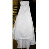 Image 1 : WEDDING DRESS SIZE:UNKNOWN