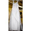 Image 1 : WHITE WEDDING DRESS SIZE: 16