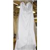 Image 1 : WHITE WEDDING DRESS SIZE: 10