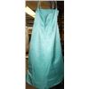 Image 2 : LIGHT GREEN BRIDAL DRESS SIZE: 22