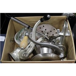 BOX OF MISC INCLUDING MEAT GRINDERS AND MORE