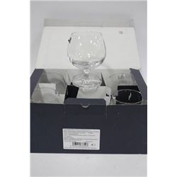 BOX OF CRYSTALITE GLASSES