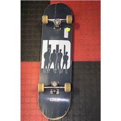 SKATEBOARD, WITH CRACKED DECK