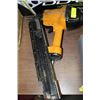 Image 1 : BOSTITCH FRAMING GUN