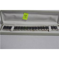 18KT WHITE GOLD SAPPHIRE & DIAMOND BRACELET