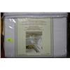 Image 1 : WHITE 360 THREAD COUNT QU SIZE SHEET SET