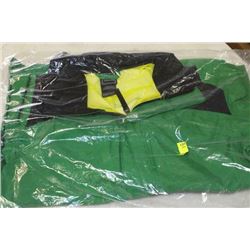 NORTHFACE SIZE L GREEN JACKET