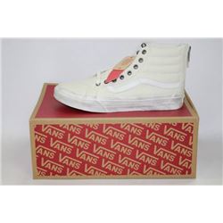 PAIR OF NEW VANS SHOES MENS SIZE 5.5