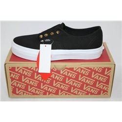 PAIR OF NEW VANS SHOES MENS SIZE 4.5