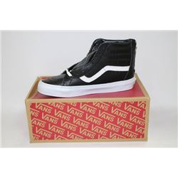 PAIR OF NEW VANS SHOES MENS SIZE 7