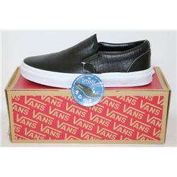PAIR OF NEW VANS SHOES MENS SIZE 7