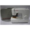 Image 1 : SINGER ELECTRIC SEWING MACHINE