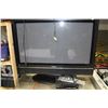 Image 1 : PRIMA 42" FLATSCREEN TV W/HDMI SONY DVD PLAYER