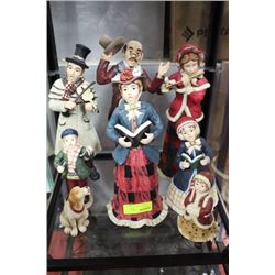 8 PC PORCELAIN CAROLLER SET