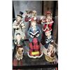Image 1 : 8 PC PORCELAIN CAROLLER SET