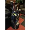 Image 1 : WILSON 1200 DUAL METAL GOLF CLUBS W/GOLF BAG