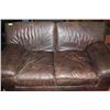 Image 1 : RUSTIC LEATHER LOVE SEAT